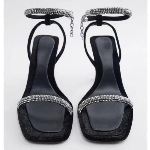 Levoire | Chaussures à talons stiletto pour femmes avec strass et bout carré