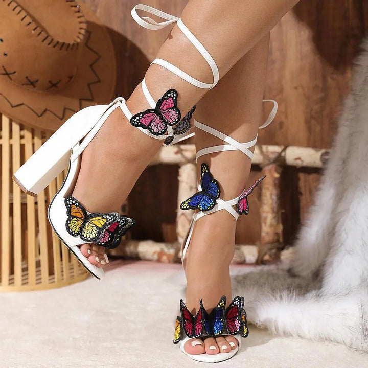 Levoire | Chaussures pour femmes à talons hauts avec design en forme de papillon Blanc