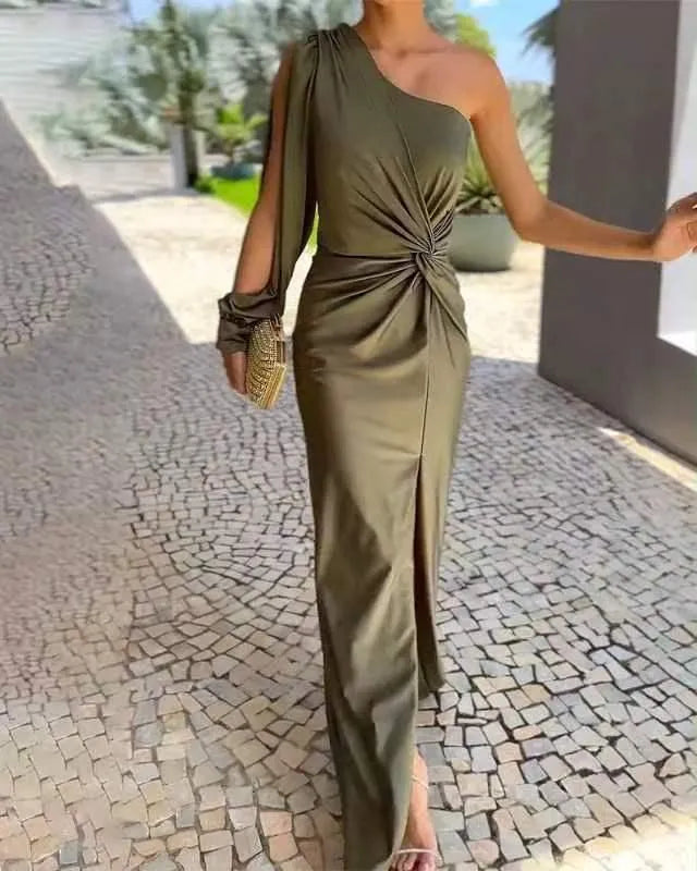 Levoire | Robe Slim Fit pour femmes en couleur unie, avec des bretelles diagonales et un nœud