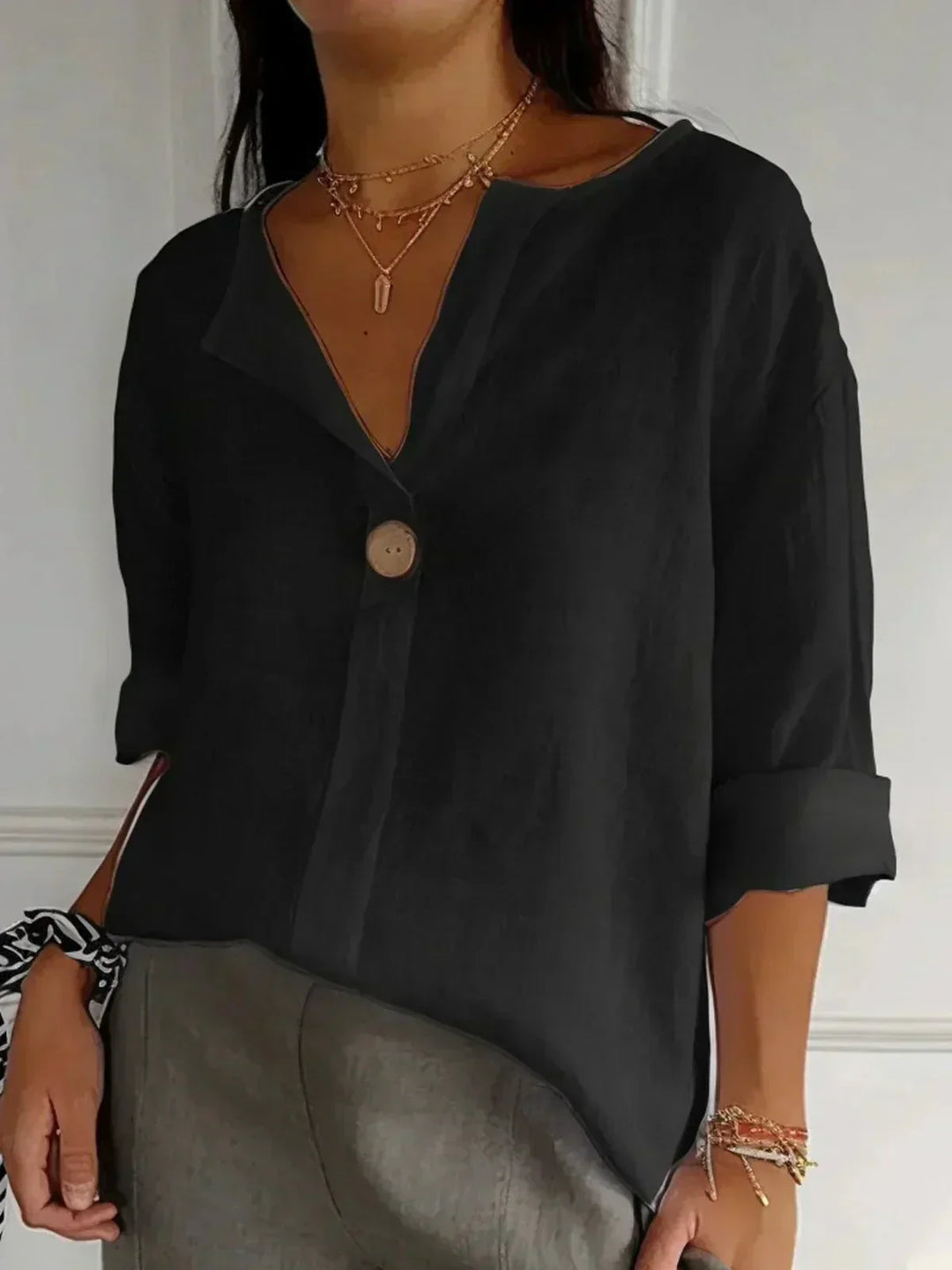 Levoire | Lindala Top T-Shirt Décontracté À Col En V Pour Toutes Les Occasions