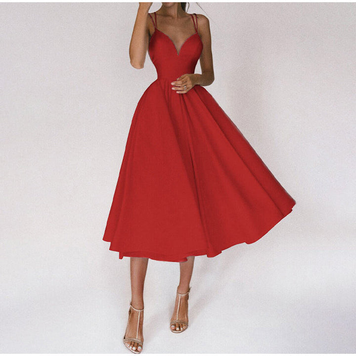 Levoire | Robe élégante à bretelles et col en V Rouge