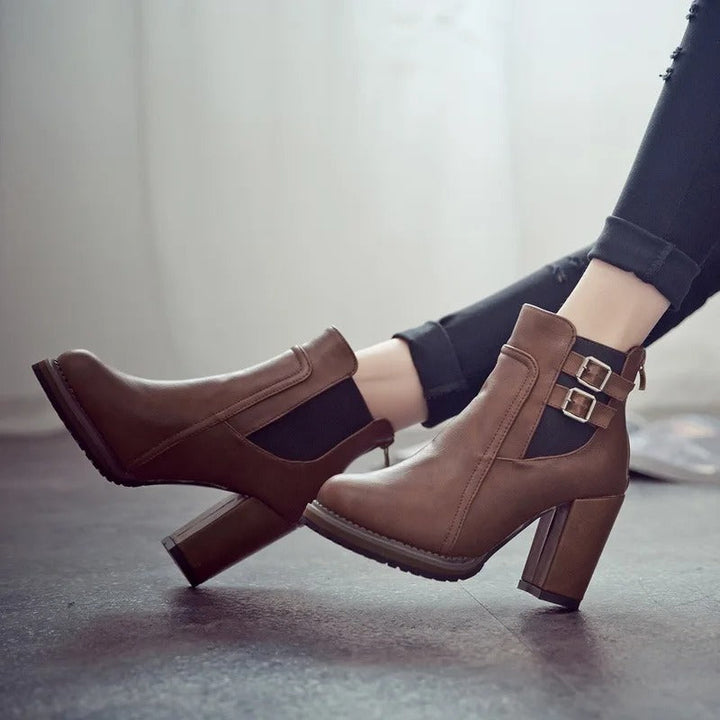 Levoire | Bottines À Talon Bloc Au Design Moderne Braun