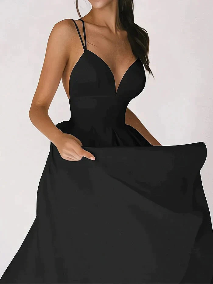 Levoire | Robe Intelligente Avec Décolleté En V Et Élégance