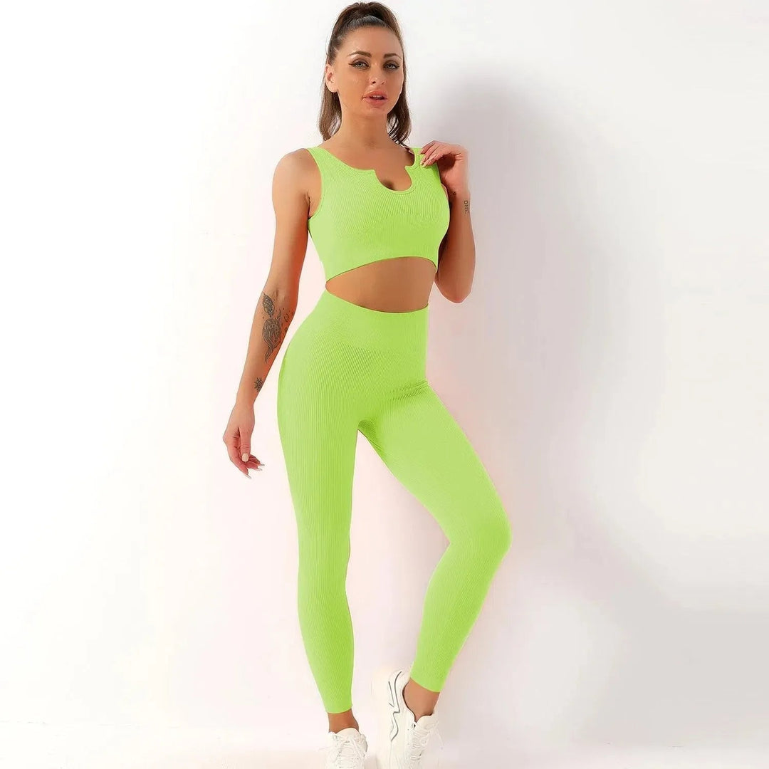 Levoire | Pantalons de yoga associés à un débardeur de yoga vert U-formationnel