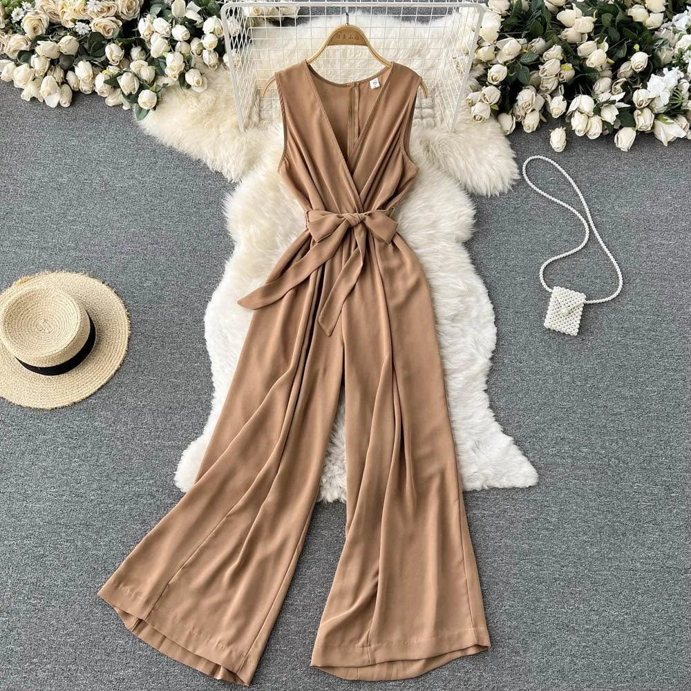 Levoire | Combinaison sans manches à encolure en V Khaki Une taille