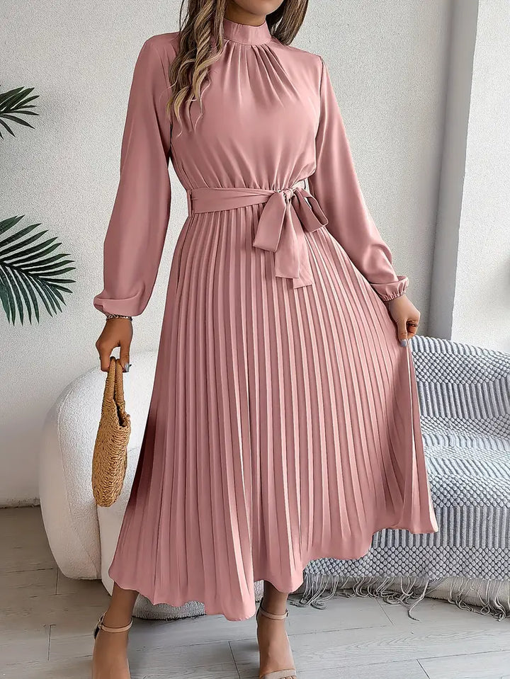 Levoire | Robe Unie Avec Col Montant Et Ceinture Plissée Rosa