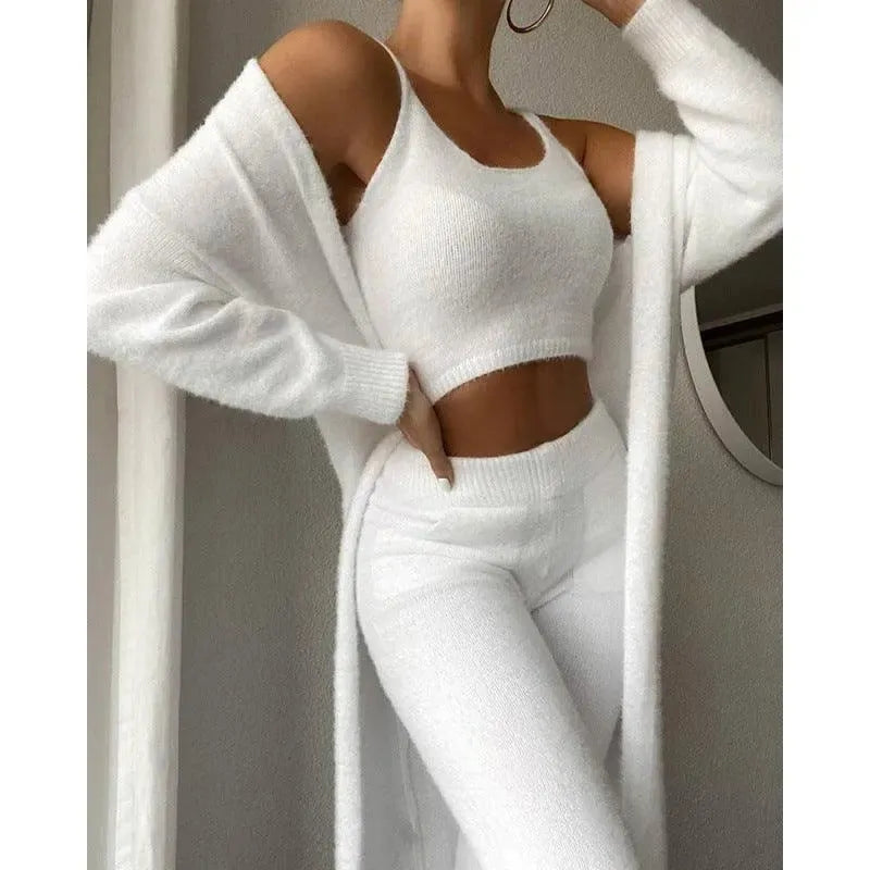 Levoire | Robe femme à haut en velours court et décolleté en V Blanc