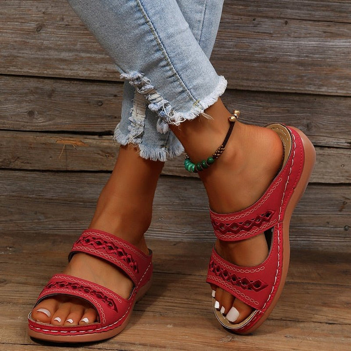 Levoire | Sandales Pour Femmes Au Design Moderne Rouge