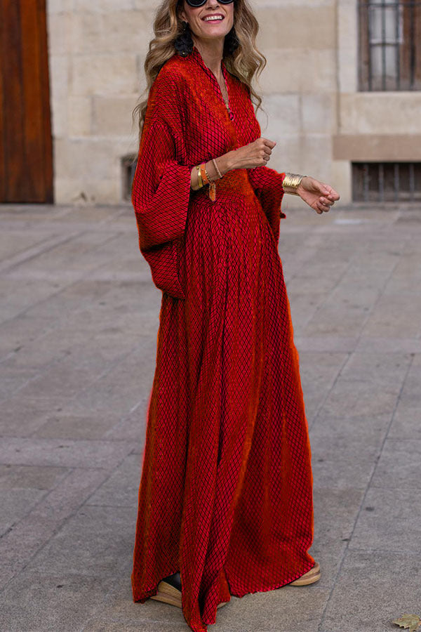 Levoire | Robe À Manches Longues En V Ajustement Décontracté Silhouette Accentuée Ourlet Fluide Style Élégant Rot
