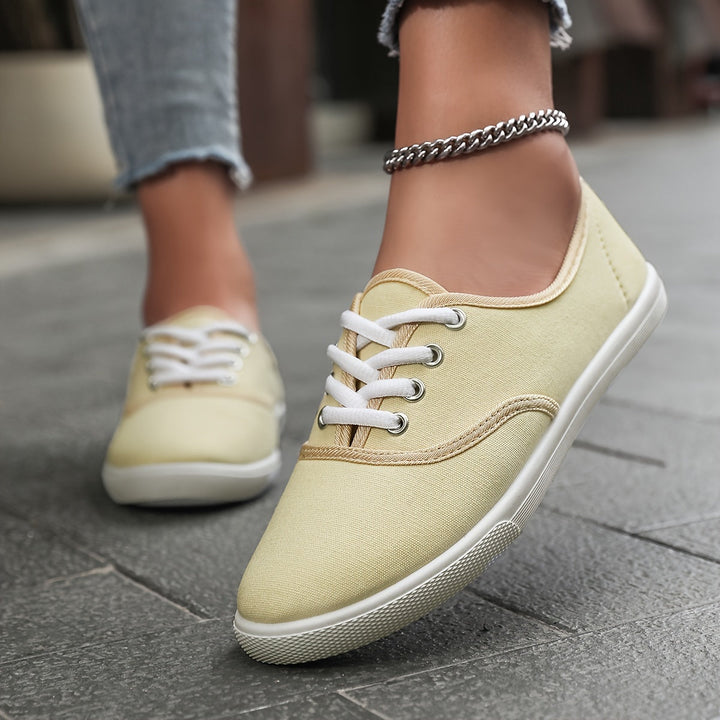 Levoire | Basses Chaussures En Toile Confortables Blanches Couleur beige