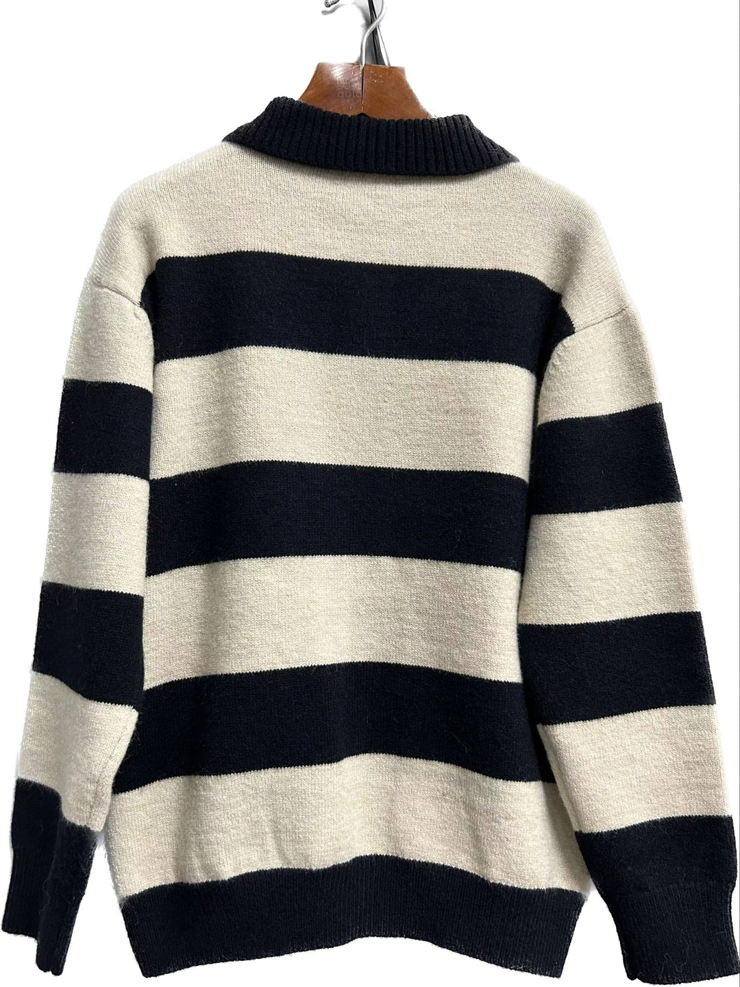 Levoire | Pull À Col Rond Tricoté À Rayures Pour Homme Avec Une Coupe Décontractée
