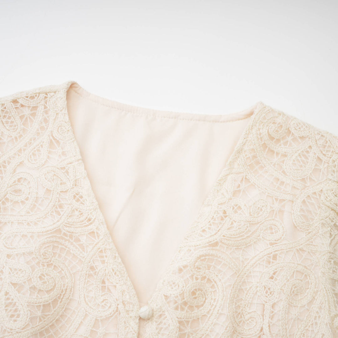 Levoire | Robe À Manches Courtes En Dentelle Blanche À Décolleté En V