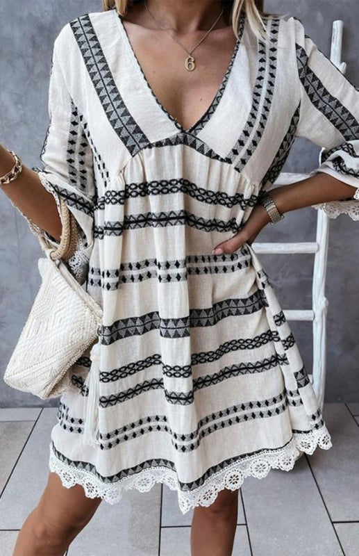 Levoire | Robe à manches en étui à imprimé géométrique à col en V Noir