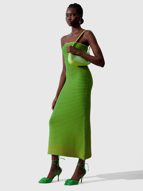 Levoire | Col montant long tricot rayé étroit sexy ajustement slim robe de hanches