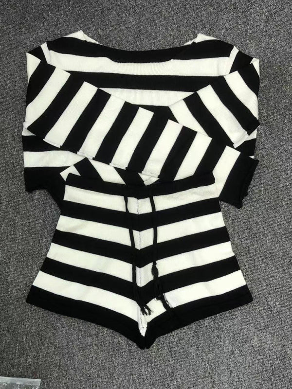 Levoire | Pour femmes Destination de vacances - ensemble en top rayé en tricot et shorts sexy avec ventre nu