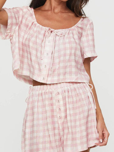 Levoire | Nouveau top à rayures roses avec boutons tricotés, shorts, costume décontracté