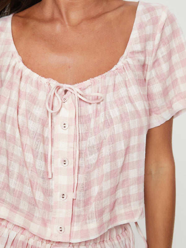 Levoire | Nouveau top à rayures roses avec boutons tricotés, shorts, costume décontracté