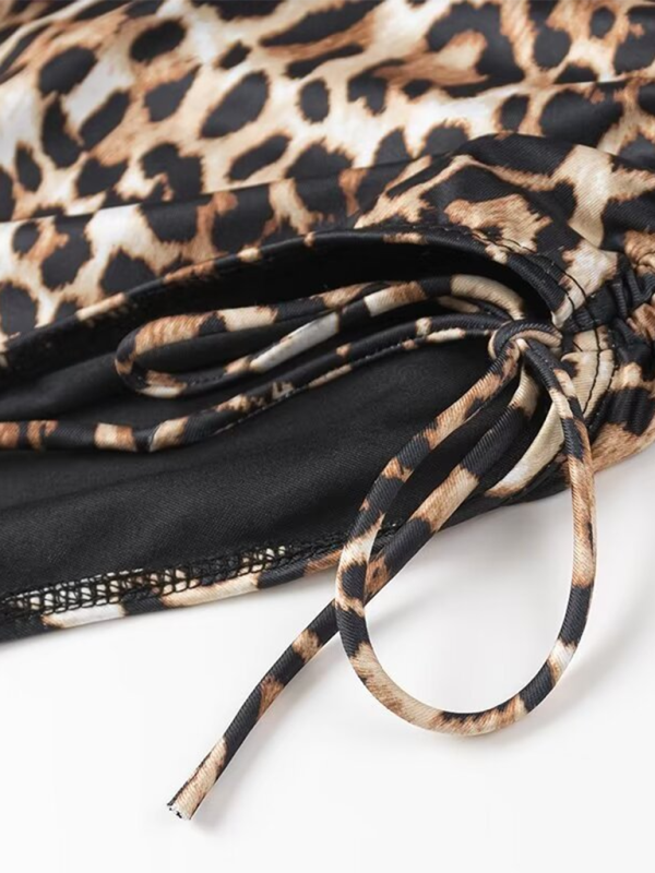 Levoire | Femme motif animal Slim Fit bandeau combinaison short de bain