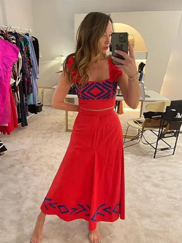 Levoire | Mode, hi-hat, ondulé, gilet imprimé et robe à jupe Rot