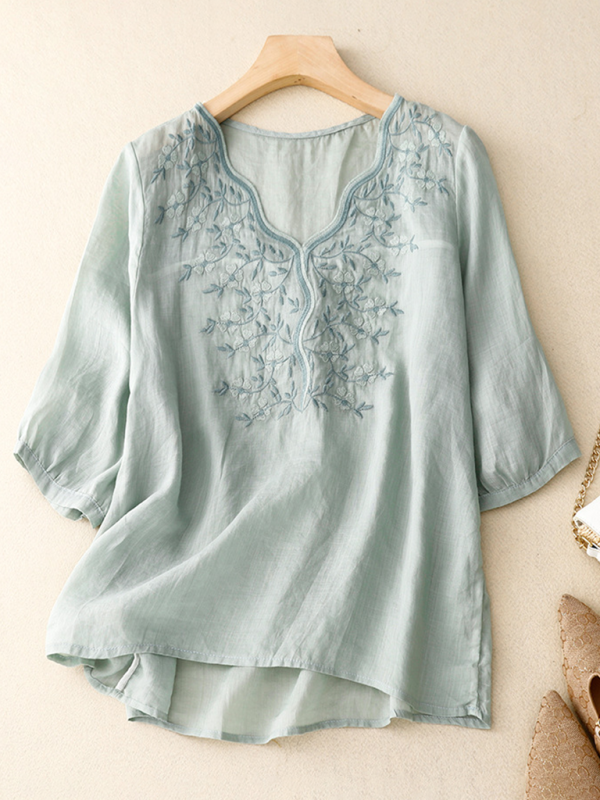 Levoire | Vintage V décolleté brodé T-shirt top Vert clair