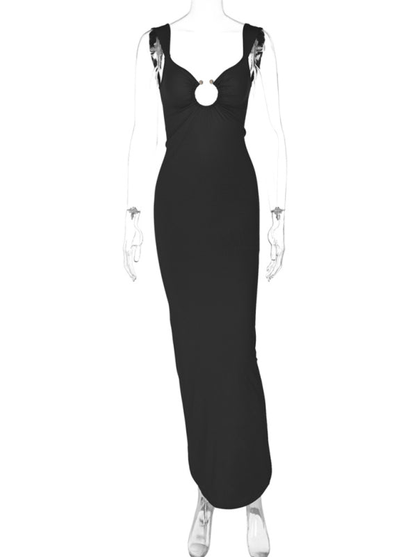 Levoire | Robe sexy à dos V ouvert avec un dos ouvert et une fente qui est serrée.