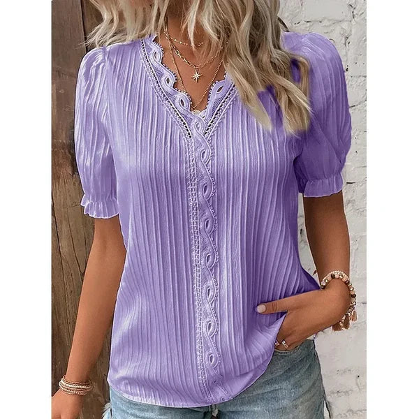 Levoire | Blouse Élégante Avec Décolleté En V Et Dentelle Lilas