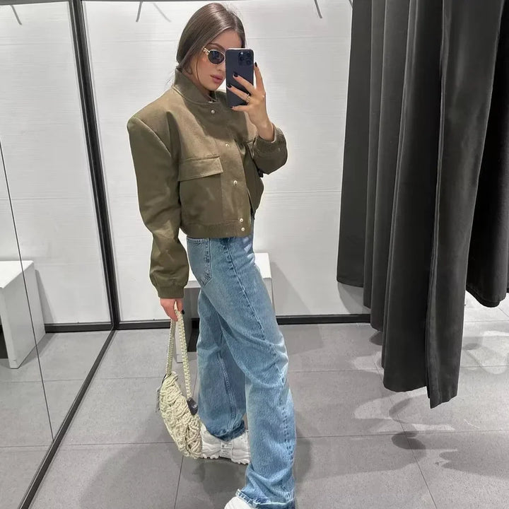 Levoire | Veste Courte Tendance Pour Femmes Avec Col Bomber Vert armée