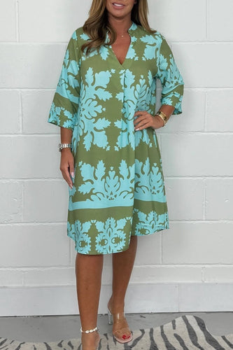 Levoire | Élégante Robe De Printemps Avec Décolleté En V Et Manches Longues