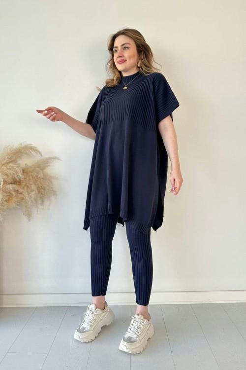 Levoire | T-Shirt À Encolure Ronde Et Pantalon Merensininen