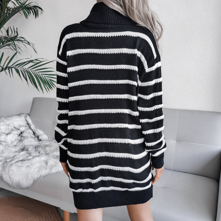 Levoire | Robe Pull Robe À Col Montant Avec Design Rayé