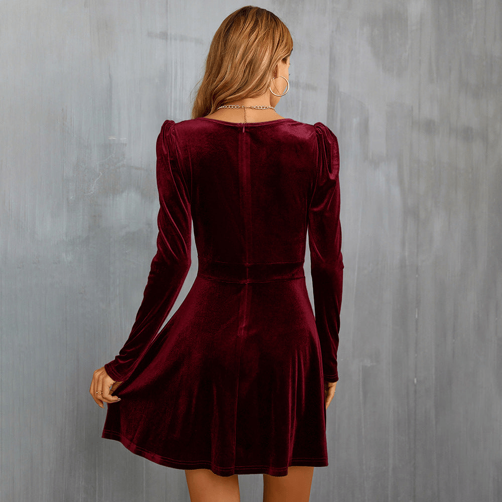 Levoire | Robe cloche en velours rouge avec décolleté en V robe de soirée pour femmes