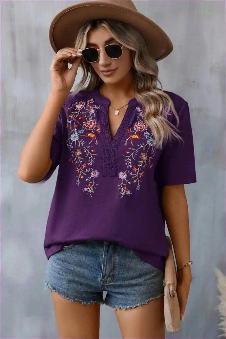 Levoire | Bohemian Bliss Blouse brodée à encolure en V - Vert olive à motifs floraux élégants Lila