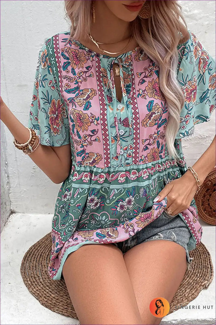 Levoire | Boho Blossom Floral T-shirt - Élégance d'été sans effort