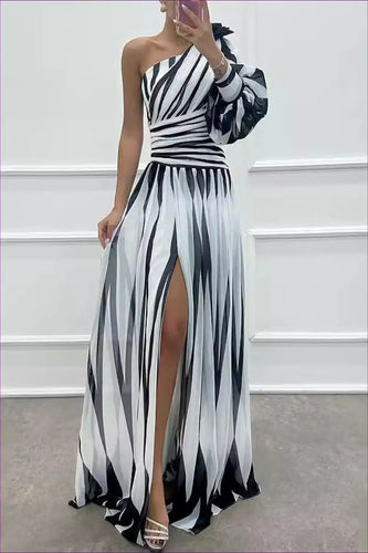 Levoire | Monochrome Élégance Robe Maxi À Une Épaule - Rayures Dramatiques & Fente