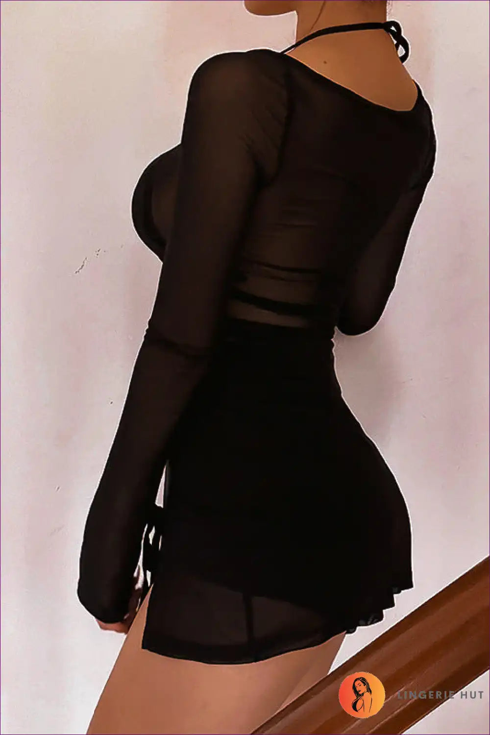Levoire | Robe mini en filet noir ludique - Audacieuse et ludique