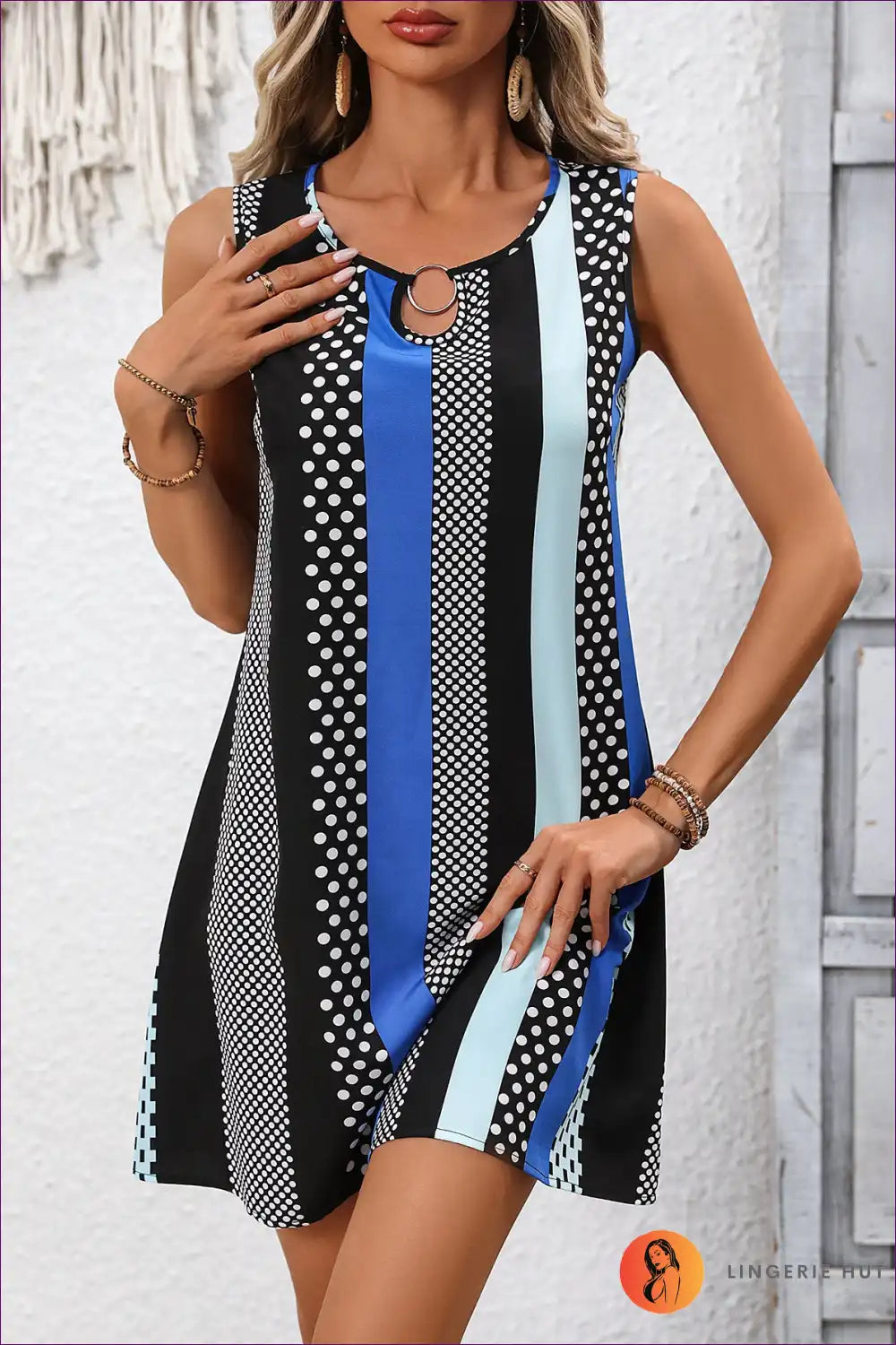 Levoire | Été Élégance Robe Rayée Décolleté en V - Sautez avec style! Moni