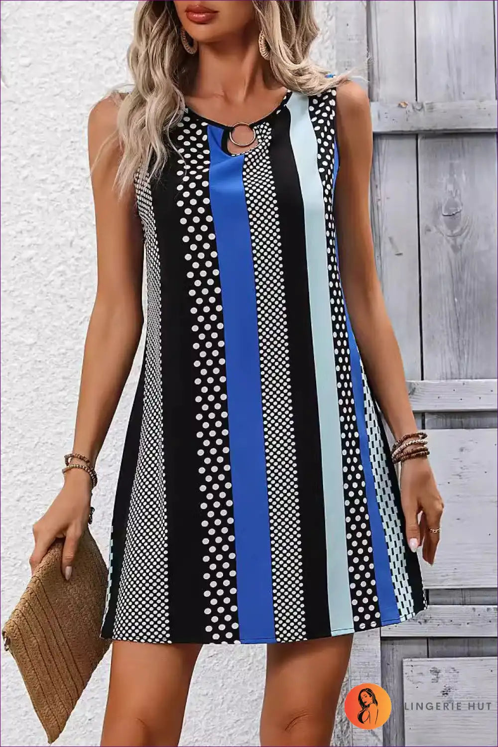 Levoire | Été Élégance Robe Rayée Décolleté en V - Sautez avec style!