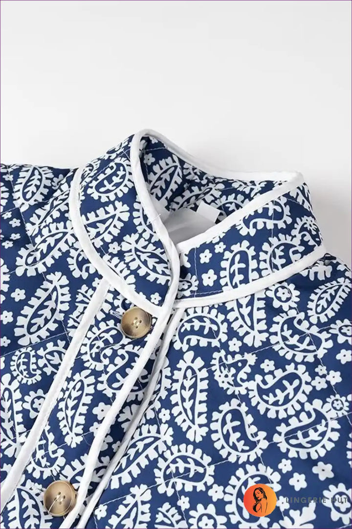 Levoire | Vintage Charm Floral T-shirt - Bleu Marine & Blanc Élégance