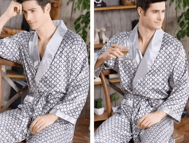 Levoire | Peignoir de bain pour hommes en satin luxueux avec impression dorée pour la détente