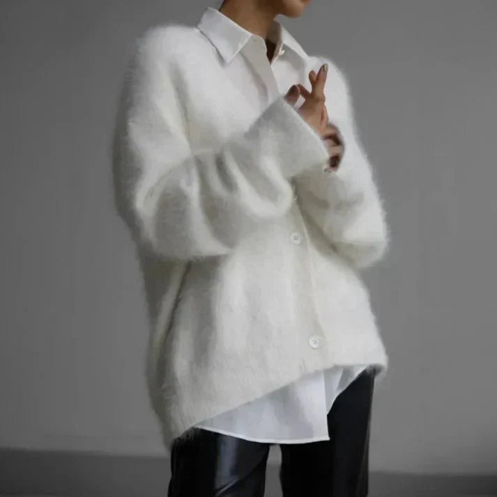 Levoire | Pull En Cachemire Moelleux Grande Taille De Luxe Avec Fermeture À Bouton Blanc