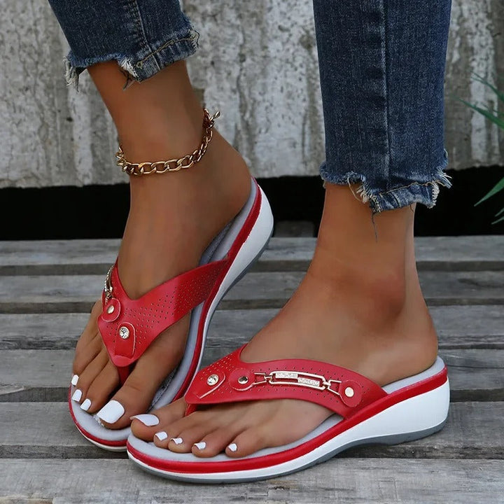 Levoire | Sandales Pour Femmes Avec Détail De Bouton Métallique Rot