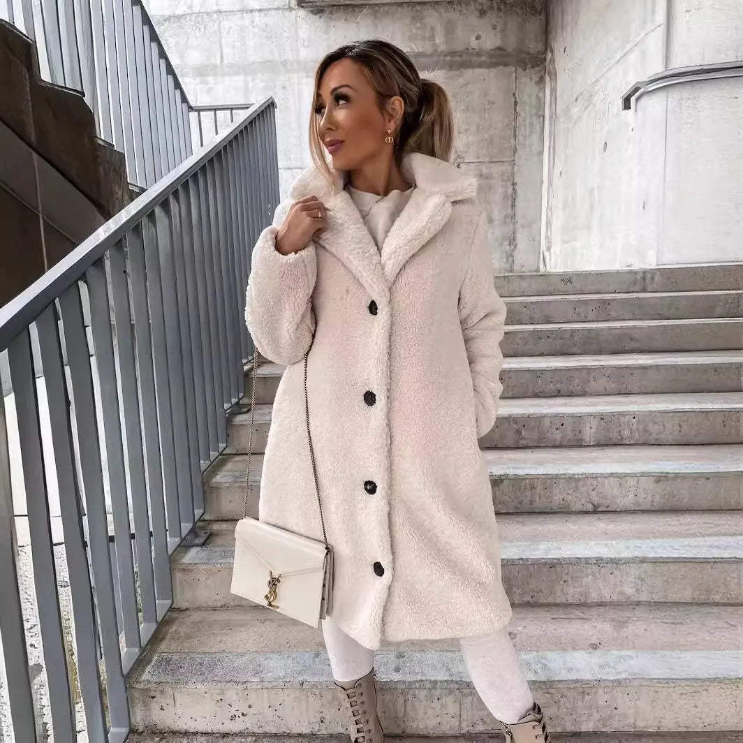 Levoire | mi-longue douce à boutons Beige S