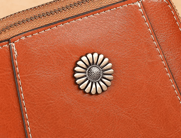 Levoire | Stylish Leather Crossbody Bag