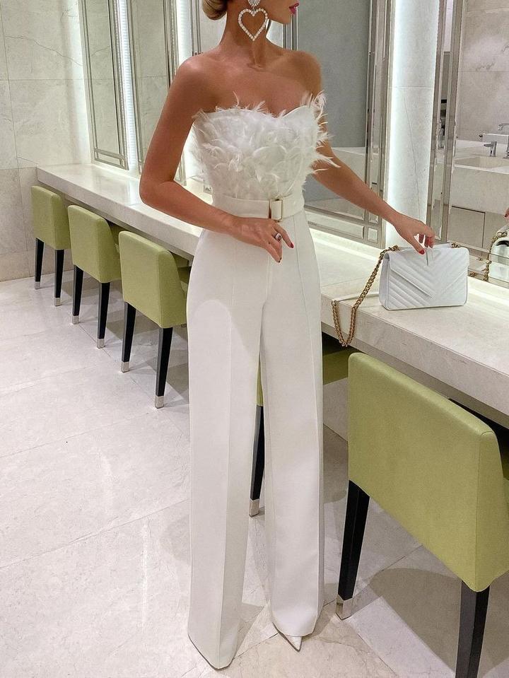 Levoire | Robe Salopette Élégante Avec Partie À Plumes