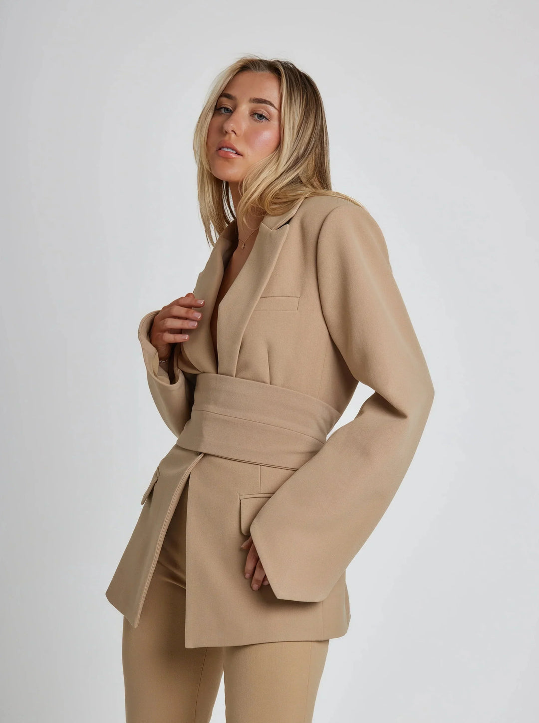 Levoire | Blazer Élégant Avec Ceinture Khaki