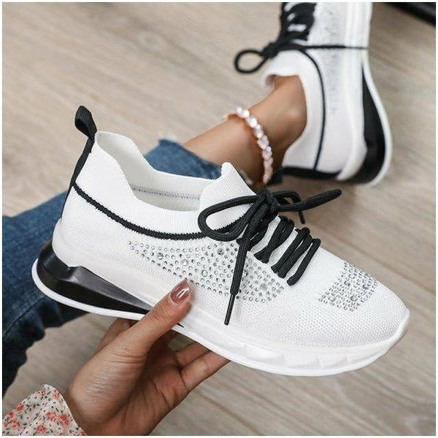 Levoire | Sneakers En Maille Pour Le Public Avec Lacets Et Détails En Strass Pour Femmes