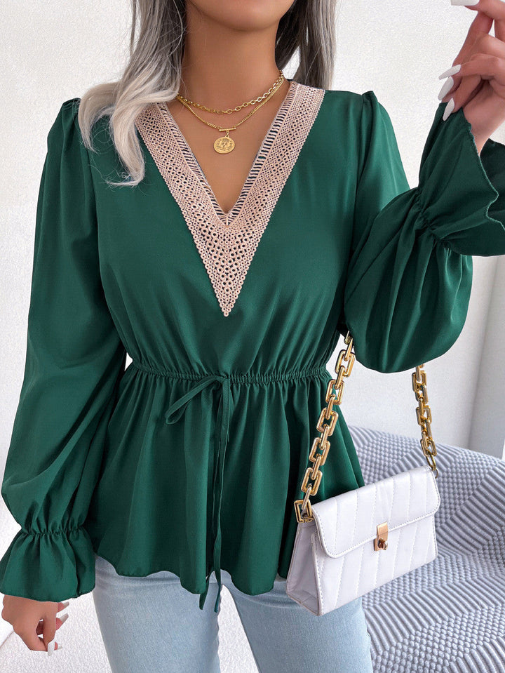 Levoire | Robe en mousseline de soie à col V avec ceinture VERT