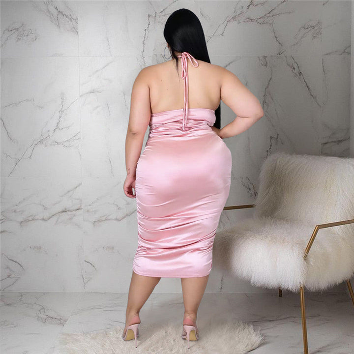Levoire | tenue de soirée, dont le matériau est en satin, dos long