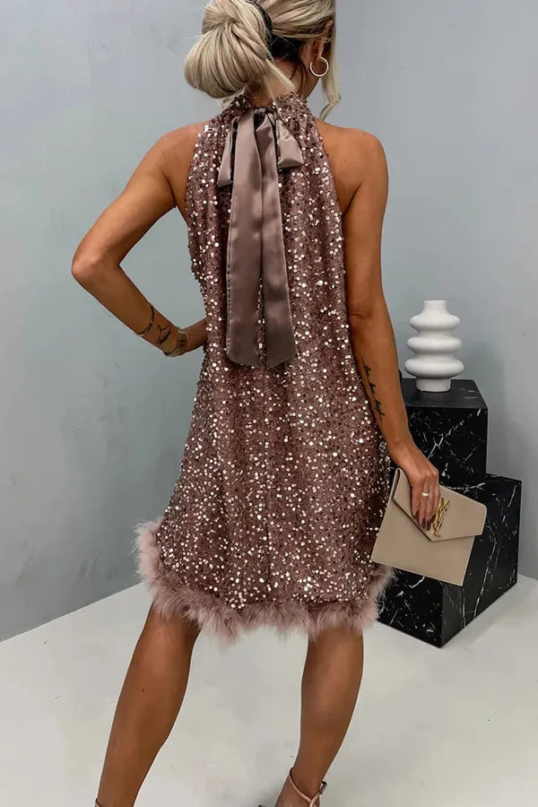 Levoire | Robe de soirée courte en plumes et paillettes