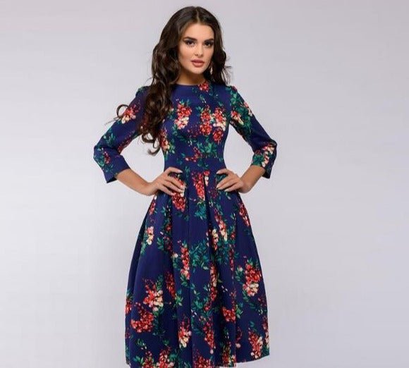 Levoire – Une robe élégante, mi-longue Violet-Bleu